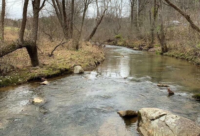 호스텔 Tentrr - Flowing Brook Signature Site