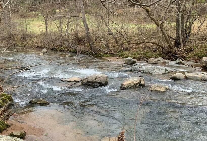 호스텔 Tentrr - Flowing Brook Signature Site