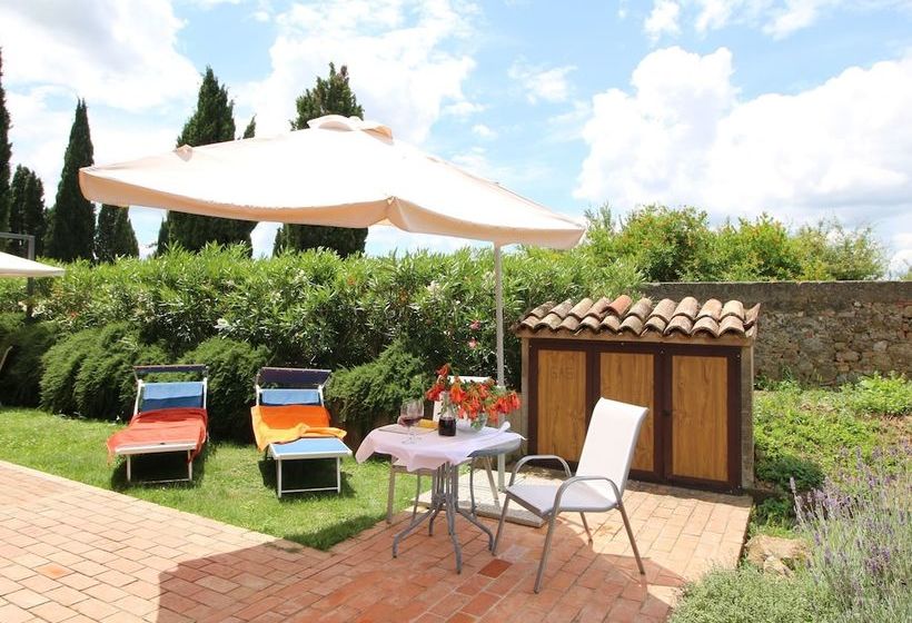 Apartment With Pool, Beautiful Surroundings