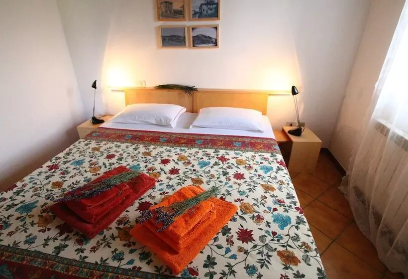 Apartment With Pool, Beautiful Surroundings