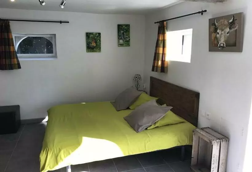 تختخواب و صبحانه La Petite Ferme