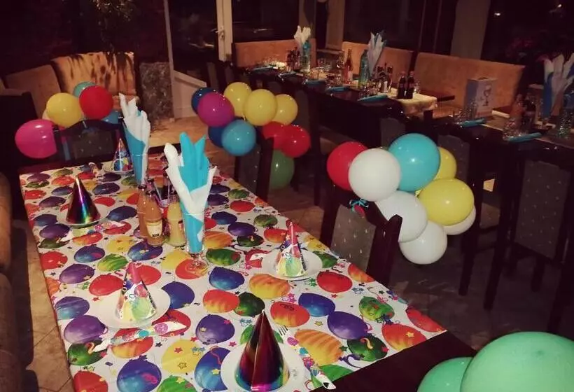 Discret Hotel & Restaurant