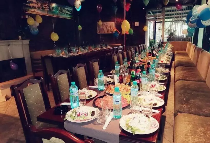 Discret Hotel & Restaurant