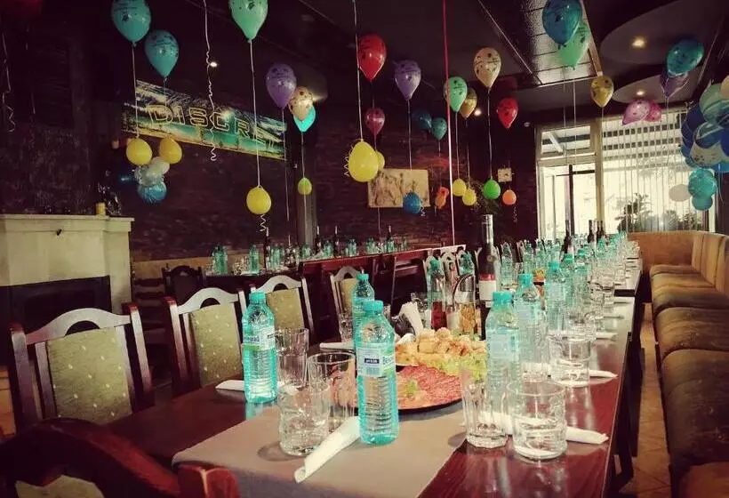 Discret Hotel & Restaurant