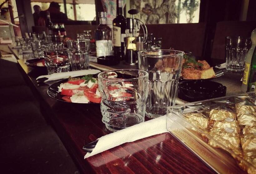 Discret Hotel & Restaurant