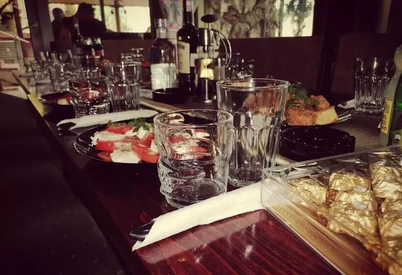 Discret Hotel & Restaurant