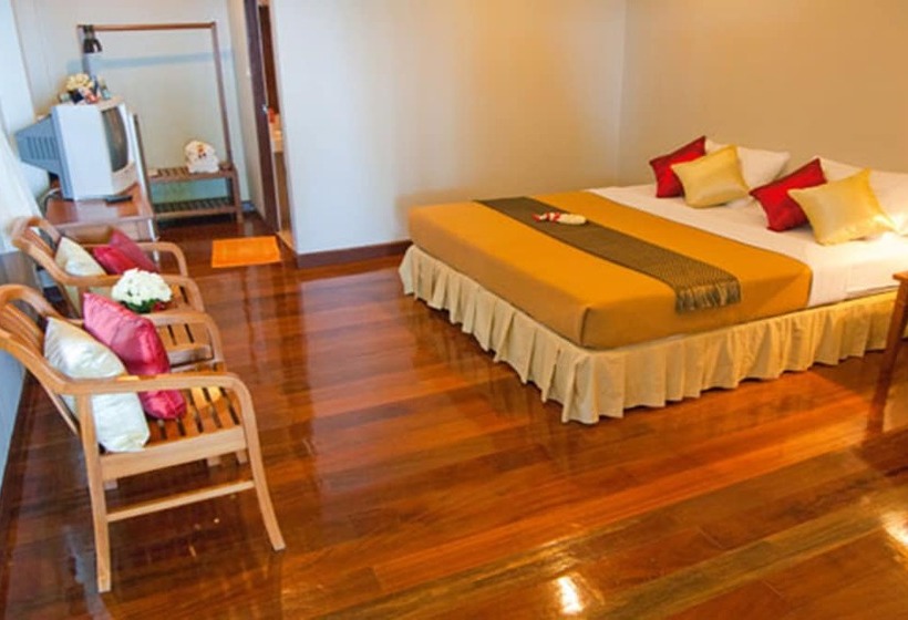 Hotell Baan Klang Aow Beach Resort