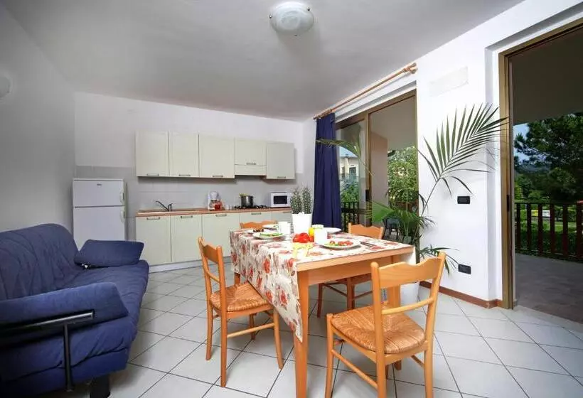 Hotelli Camping Garden Tourist