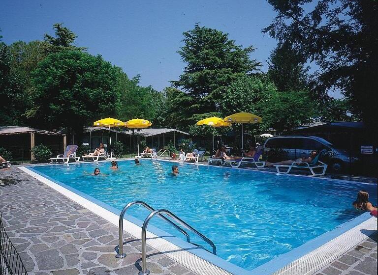 فندق Camping Garden Tourist