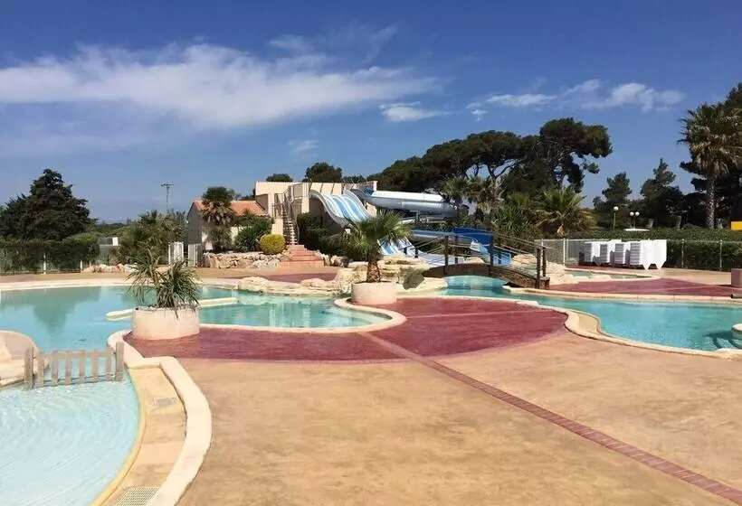 ホテル Domaine Les Mûriers