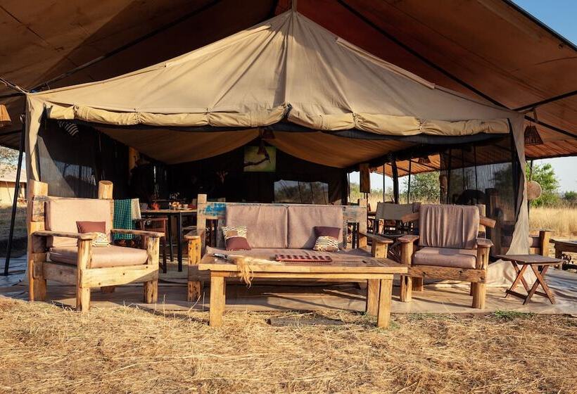 فندق Gnu Ndutu Camp