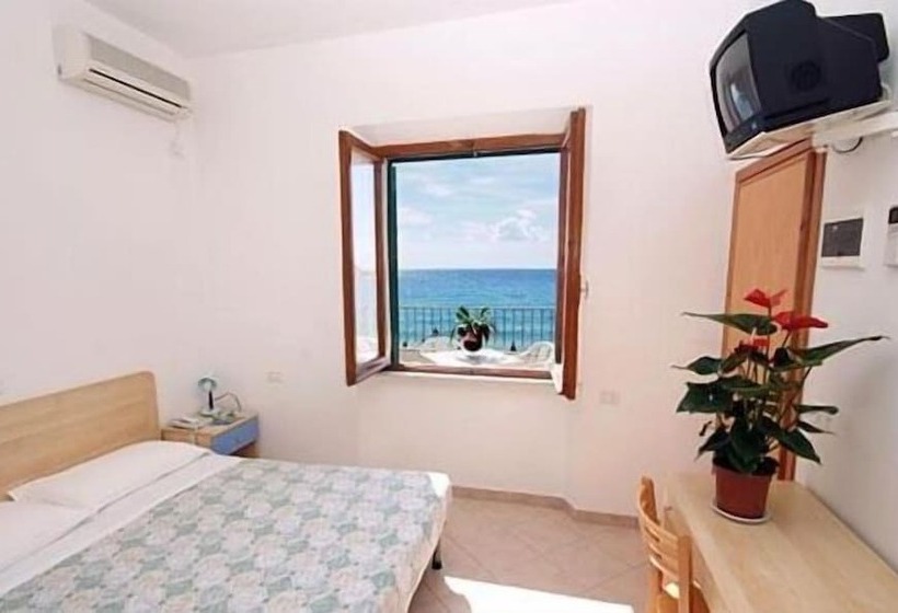 ホテル La Conchiglia