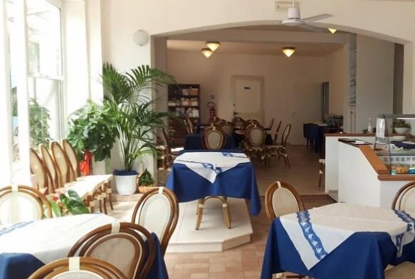 ホテル La Conchiglia