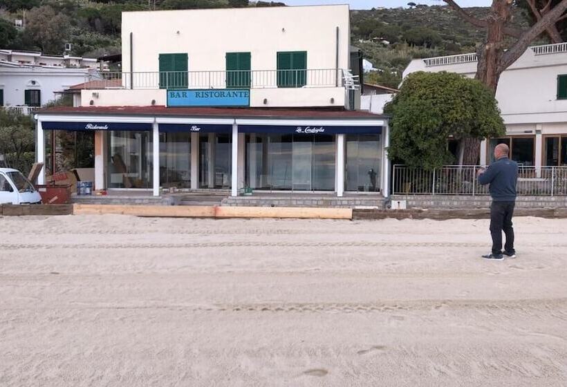 ホテル La Conchiglia