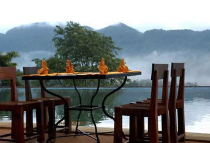 Hotelli Rainforest Edge