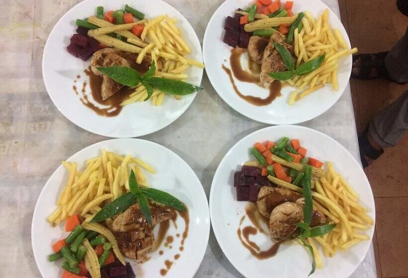 فندق Rainforest Edge