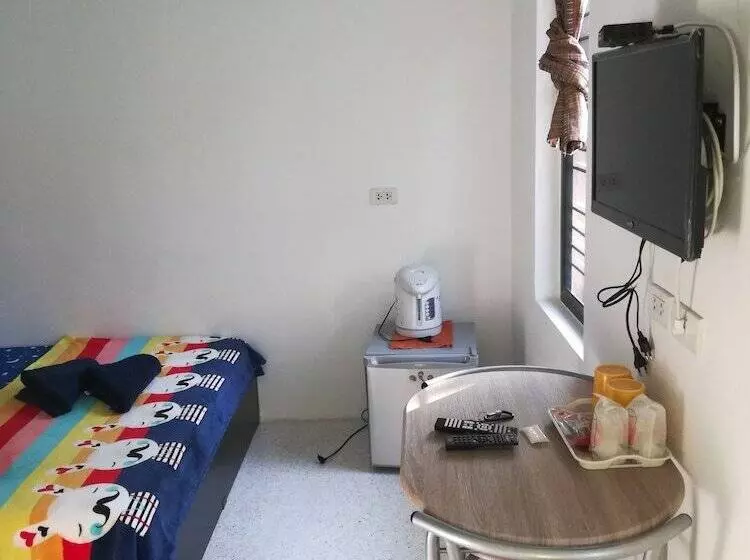 Hotelli Sroe Ground Homestay