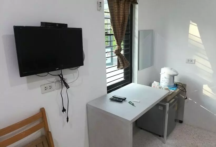 Hotelli Sroe Ground Homestay