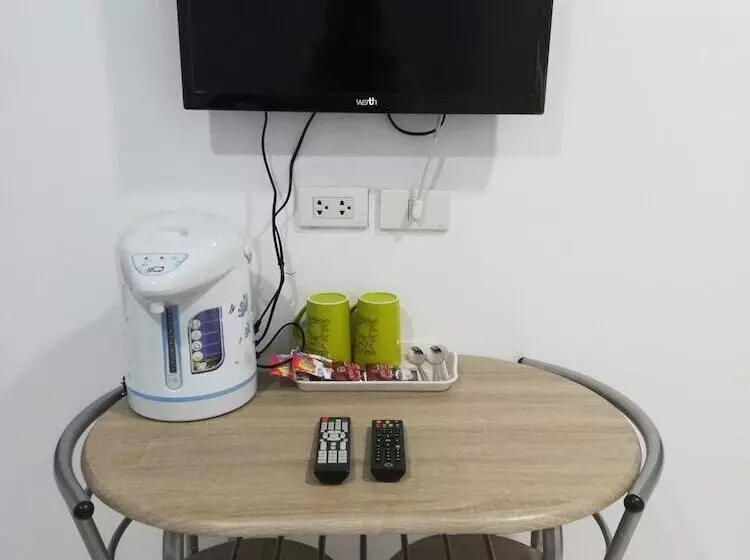 Hotelli Sroe Ground Homestay