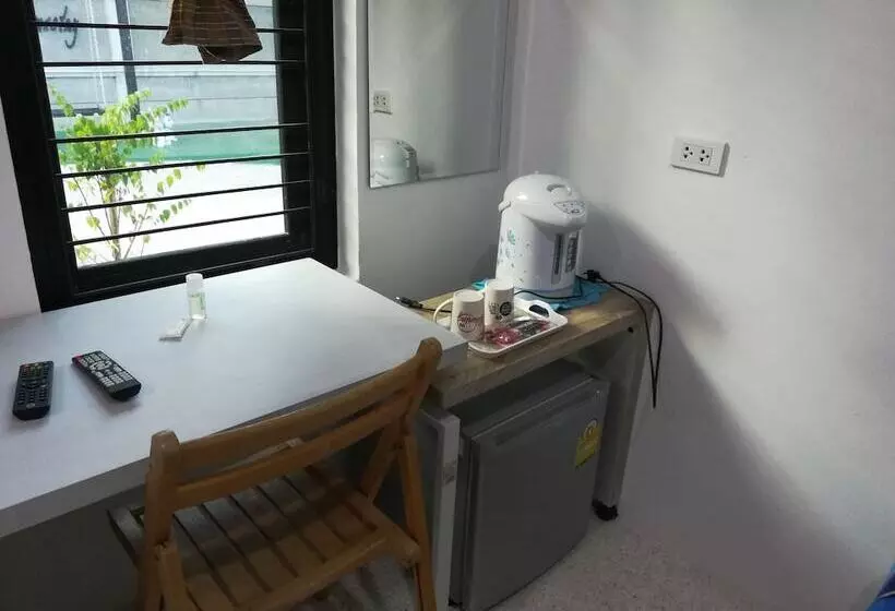 Hotelli Sroe Ground Homestay