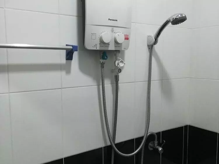 Hotelli Sroe Ground Homestay