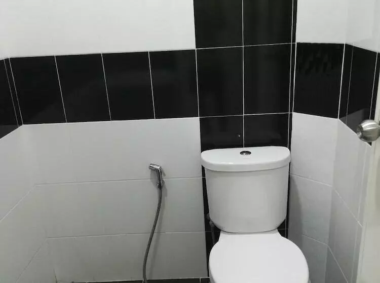 Hotelli Sroe Ground Homestay