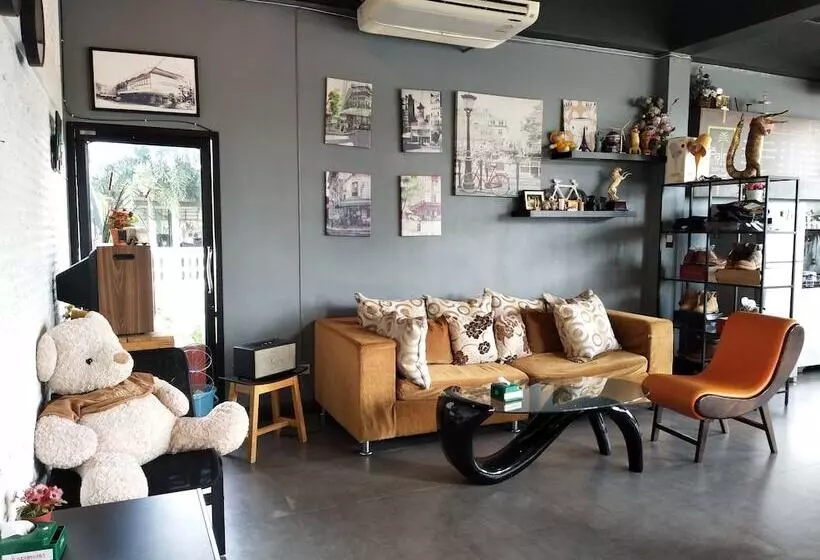 ホテル The Palm Village