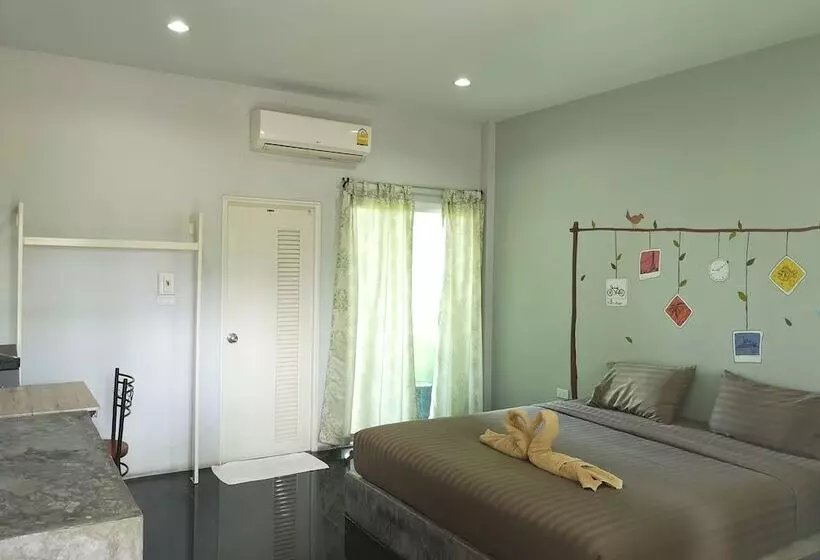 ホテル The Palm Village