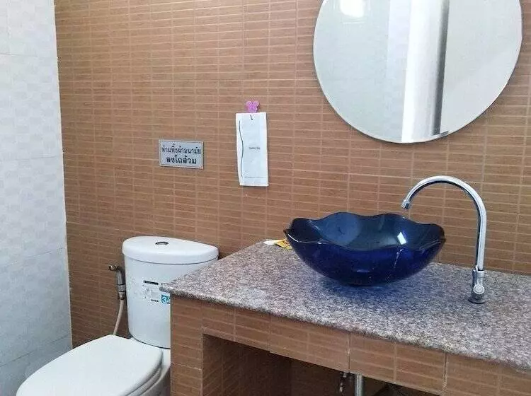 ホテル The Palm Village