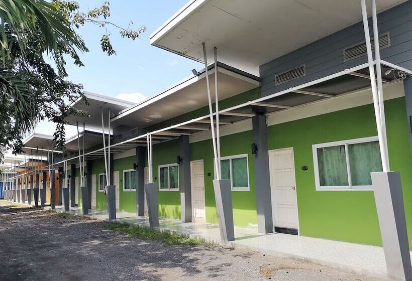 فندق The Palm Village