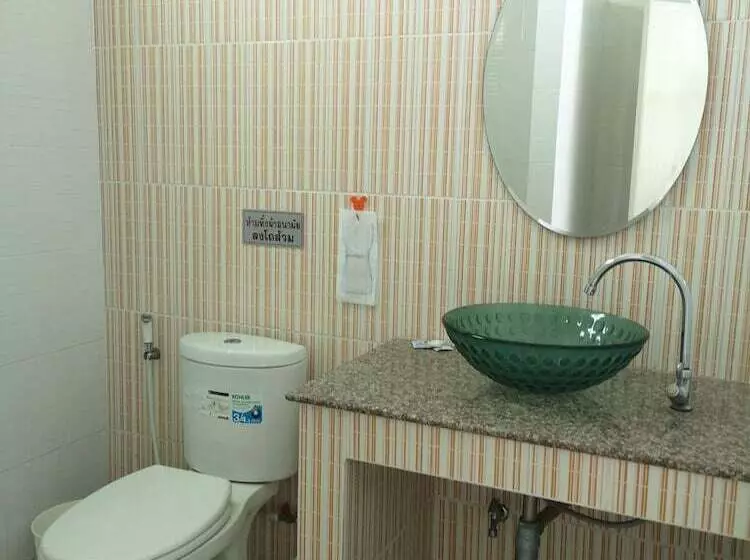 ホテル The Palm Village