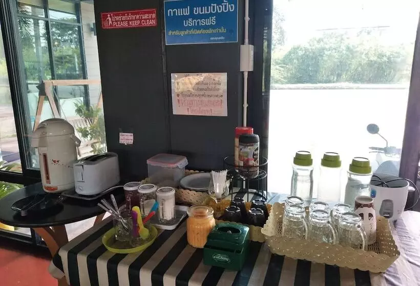 ホテル The Palm Village