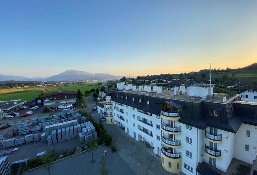 Motel & Aparthotel Brüggli