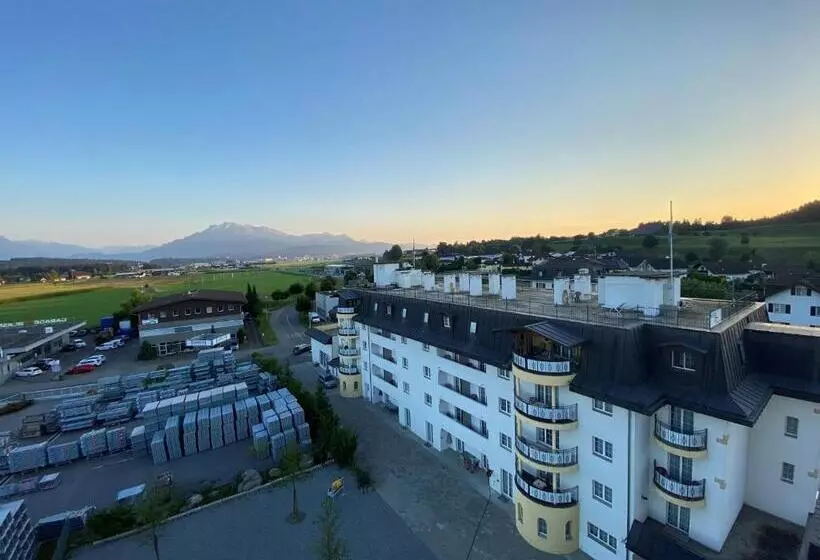 Motel & Aparthotel Brüggli