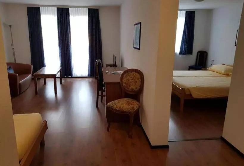 Motel & Aparthotel Brüggli