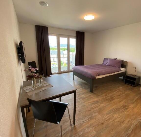 Motel & Aparthotel Brüggli