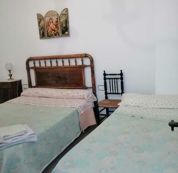 بنسيون Casa Rural Nueva Araceli