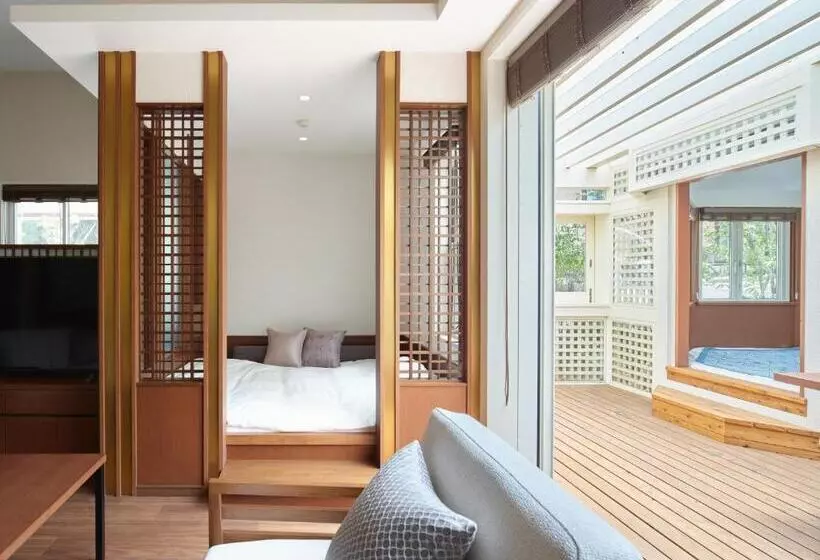 リゾートホテル Koyarunosato Doggys Island