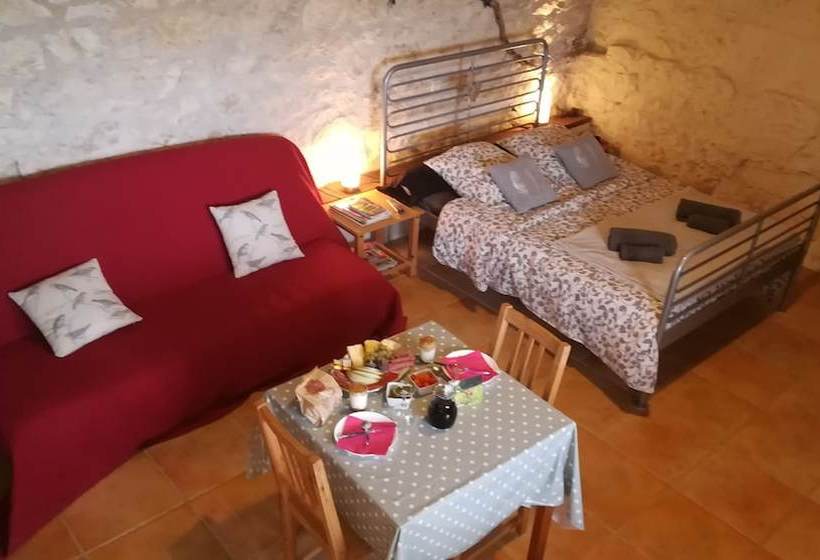 White Stone Cottage Very Well Restored, Surrounded By Nature, With Swimming Pool