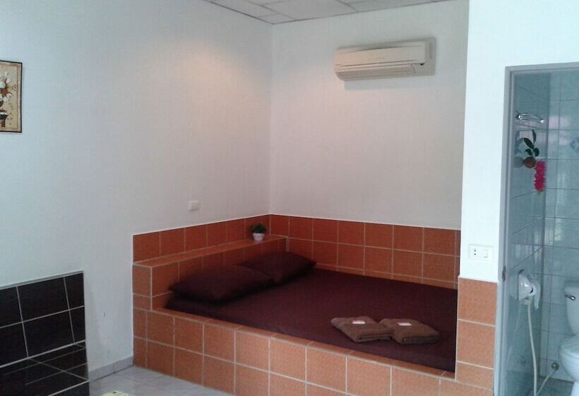 Banlang Hotel Resort & Swimmingpool