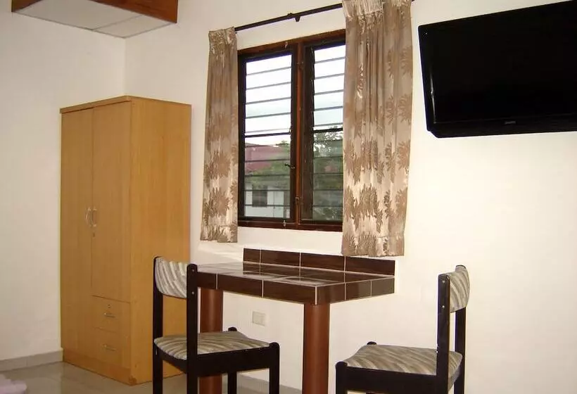 Banlang Hotel Resort & Swimmingpool