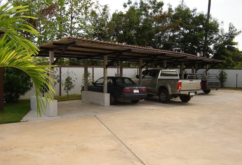 Banlang Hotel Resort & Swimmingpool