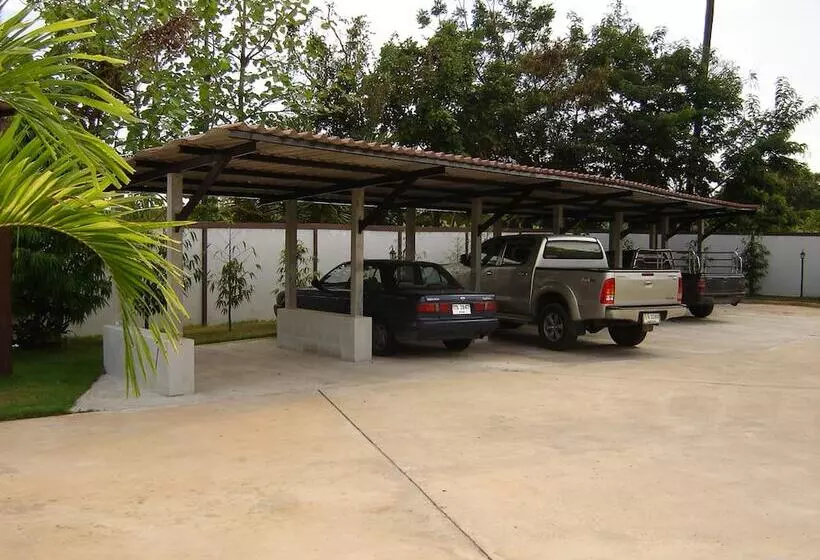 Banlang Hotel Resort & Swimmingpool