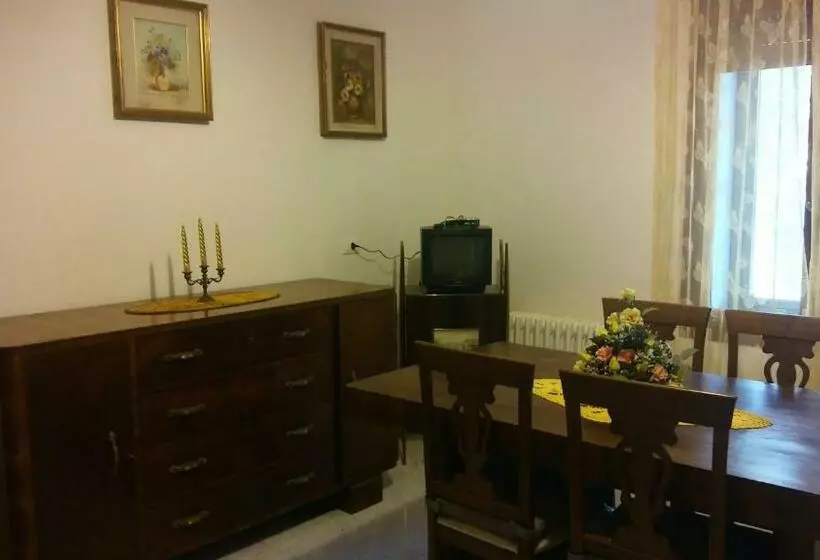 Hotelli Agriturismo Dal Poeta