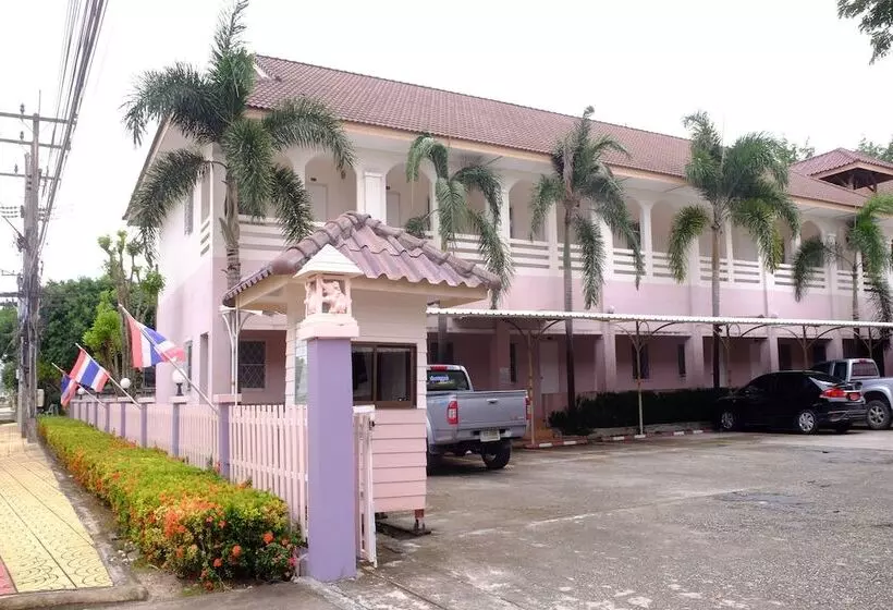 Hotelli Bansuannamdee