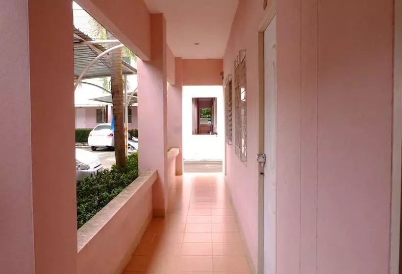 Hotelli Bansuannamdee