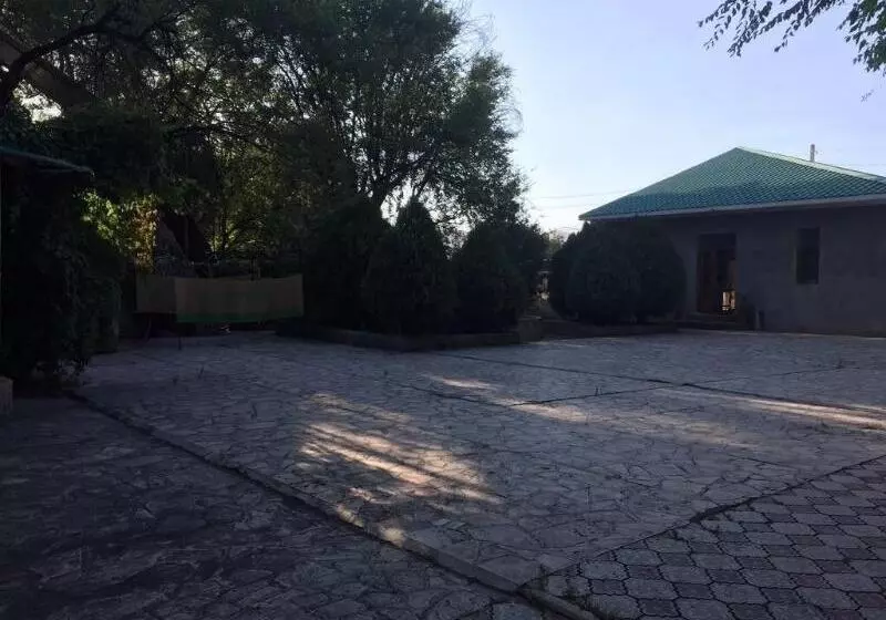 ホテル Khosrov