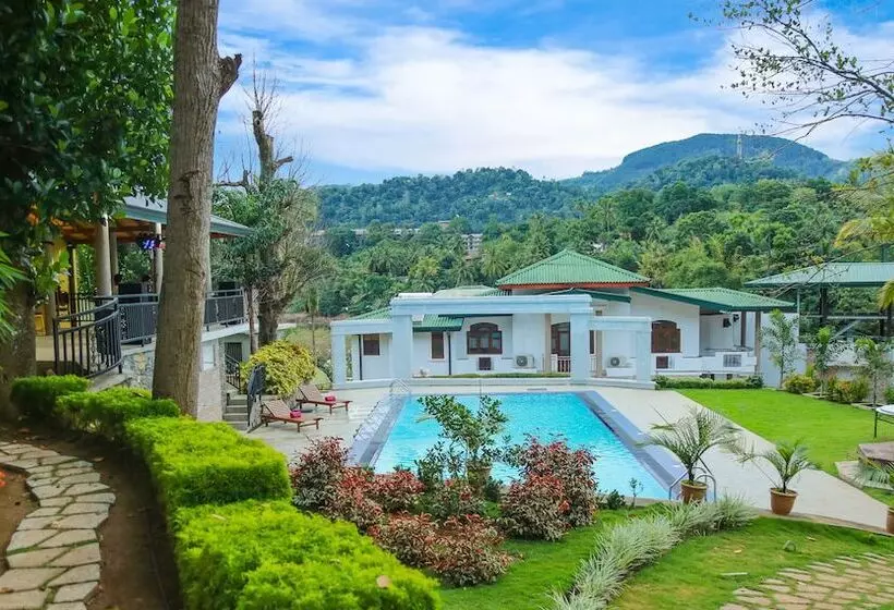 Hotelli Royal Classic Resort