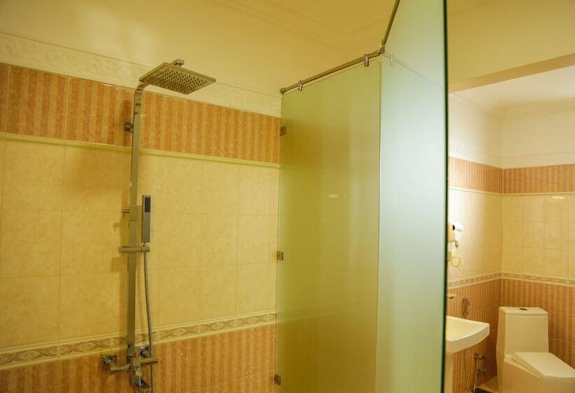 בית מלון כפרי Royal Classic Resort