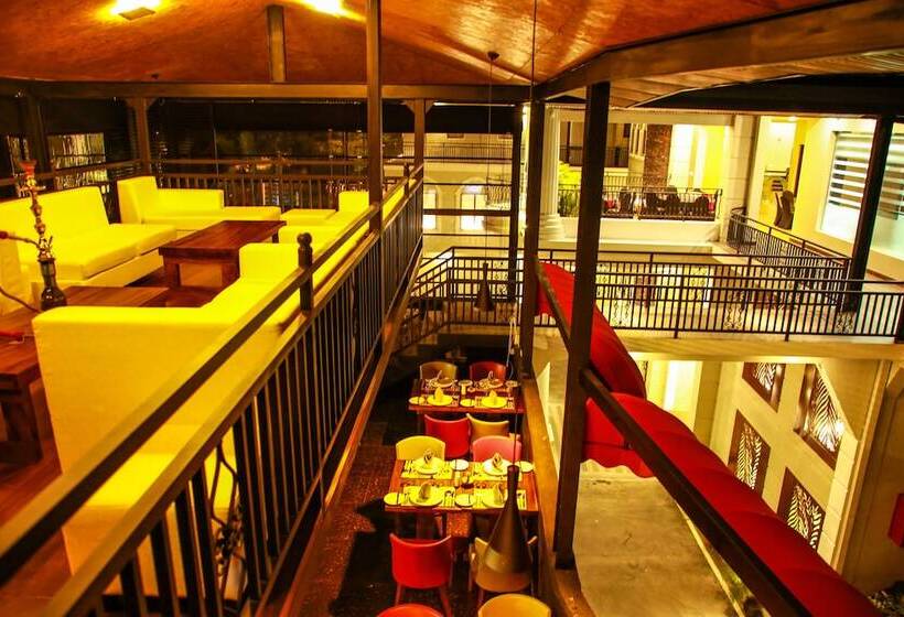 בית מלון כפרי Royal Classic Resort